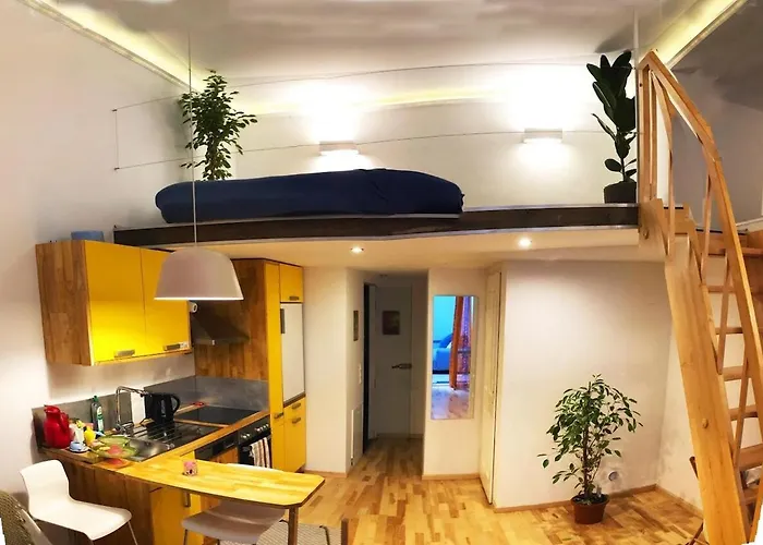 Lofty Garden *